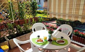 Sea Garden, fronte mare con piscina